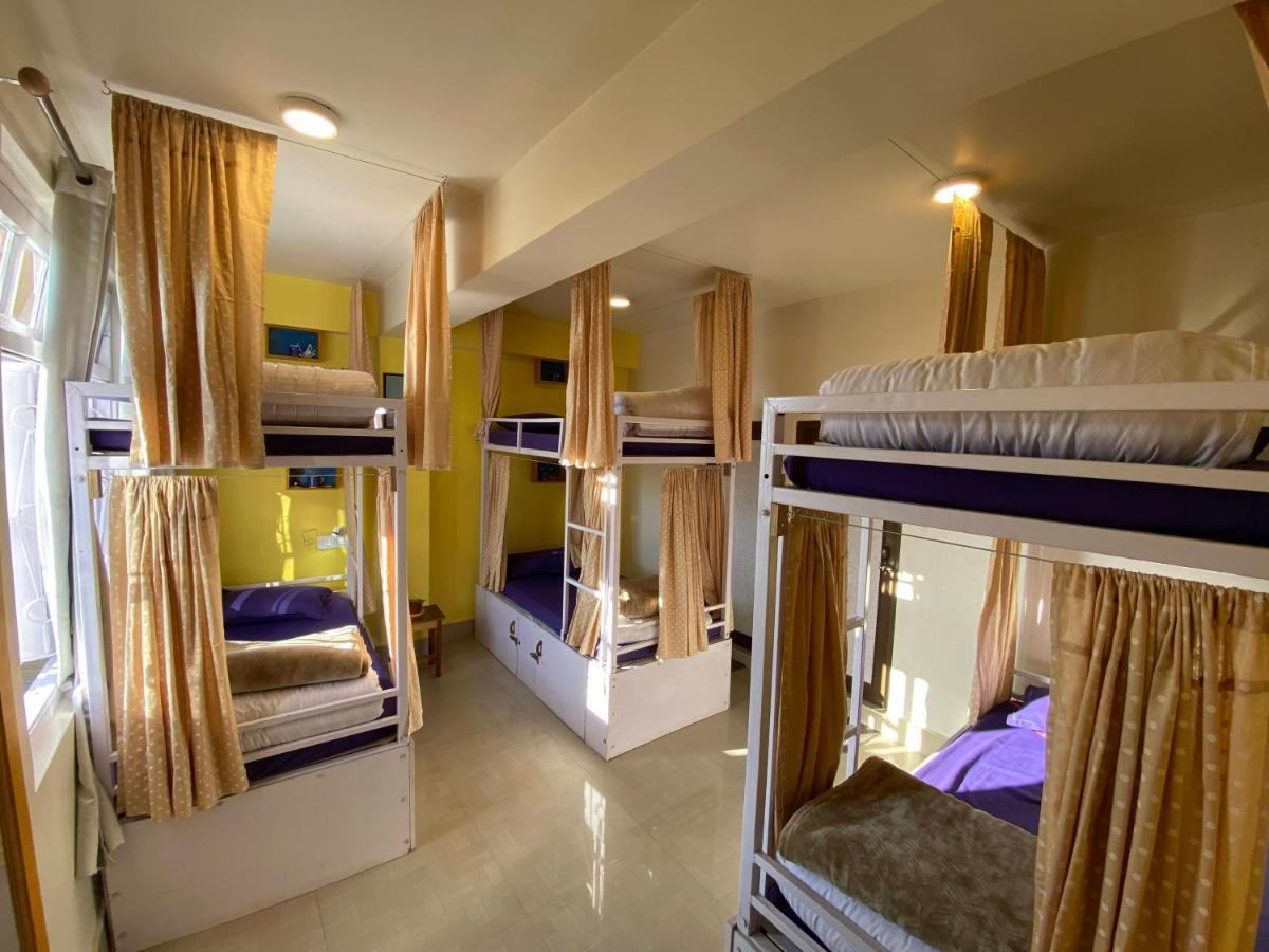 Tag Along Backpackers Hostel Gangtok Exteriör bild