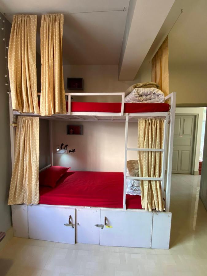 Tag Along Backpackers Hostel Gangtok Exteriör bild
